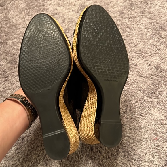 Stuart Weitzman black DoLunch Espadrille patent wedges sz 9.5 - Picture 11 of 15